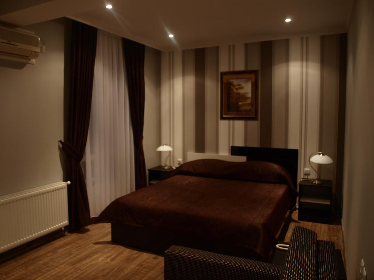 Hotel Mimoza Razgrad Buitenkant foto