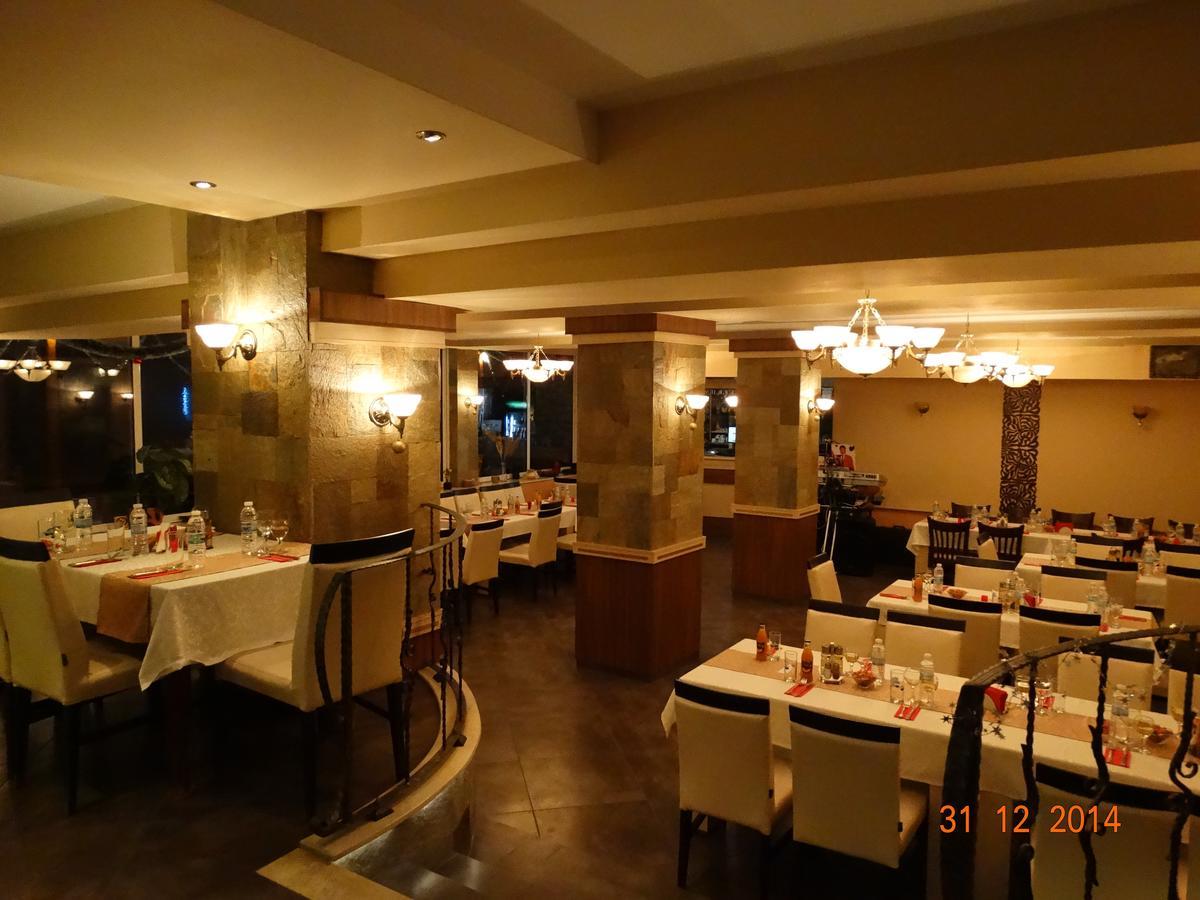 Hotel Mimoza Razgrad Buitenkant foto