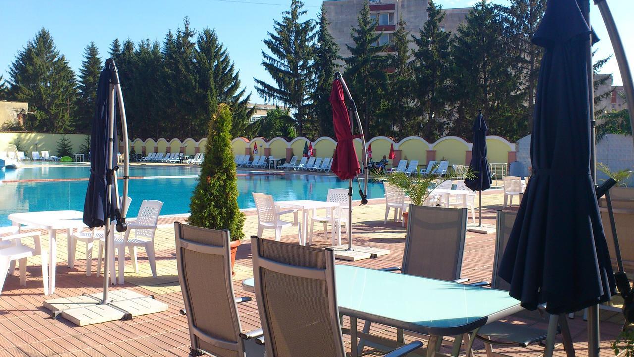 Hotel Mimoza Razgrad Buitenkant foto