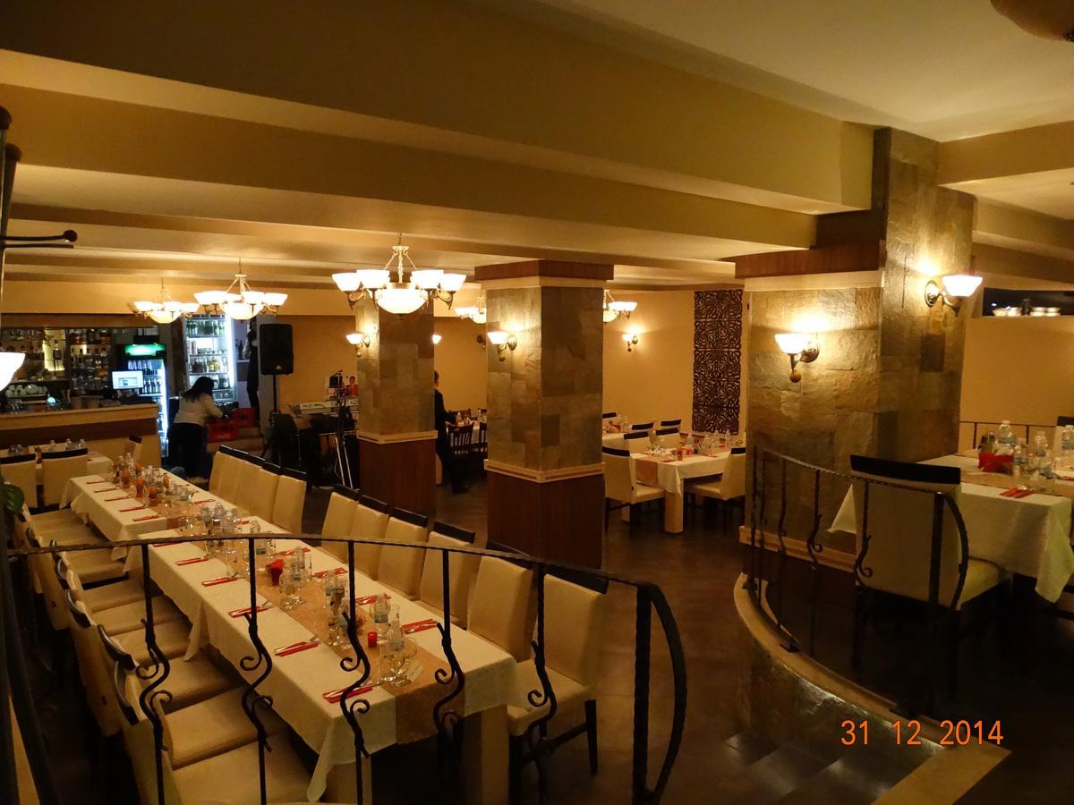 Hotel Mimoza Razgrad Buitenkant foto