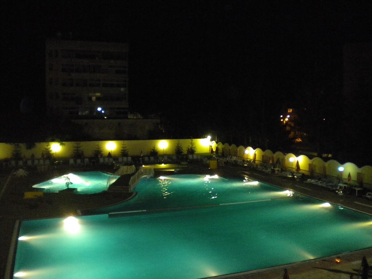 Hotel Mimoza Razgrad Buitenkant foto