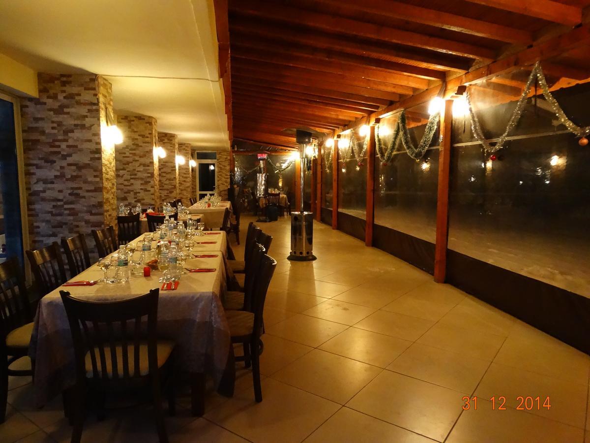 Hotel Mimoza Razgrad Buitenkant foto