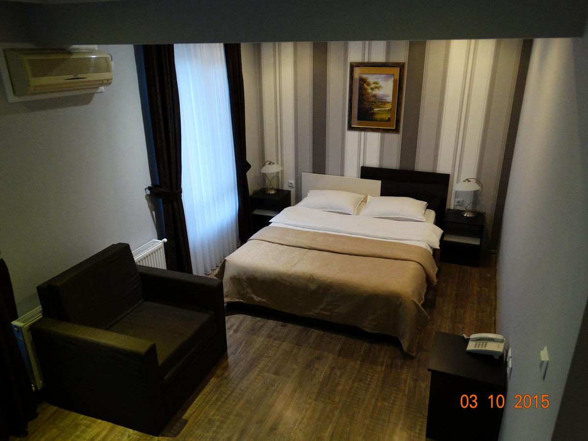 Hotel Mimoza Razgrad Buitenkant foto