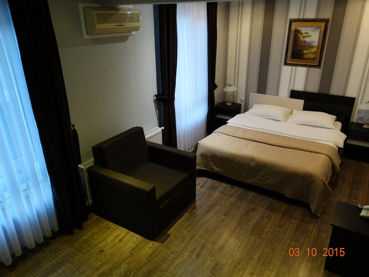 Hotel Mimoza Razgrad Buitenkant foto