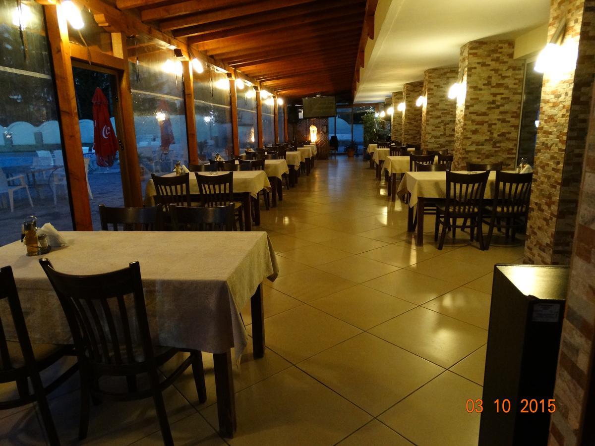 Hotel Mimoza Razgrad Buitenkant foto