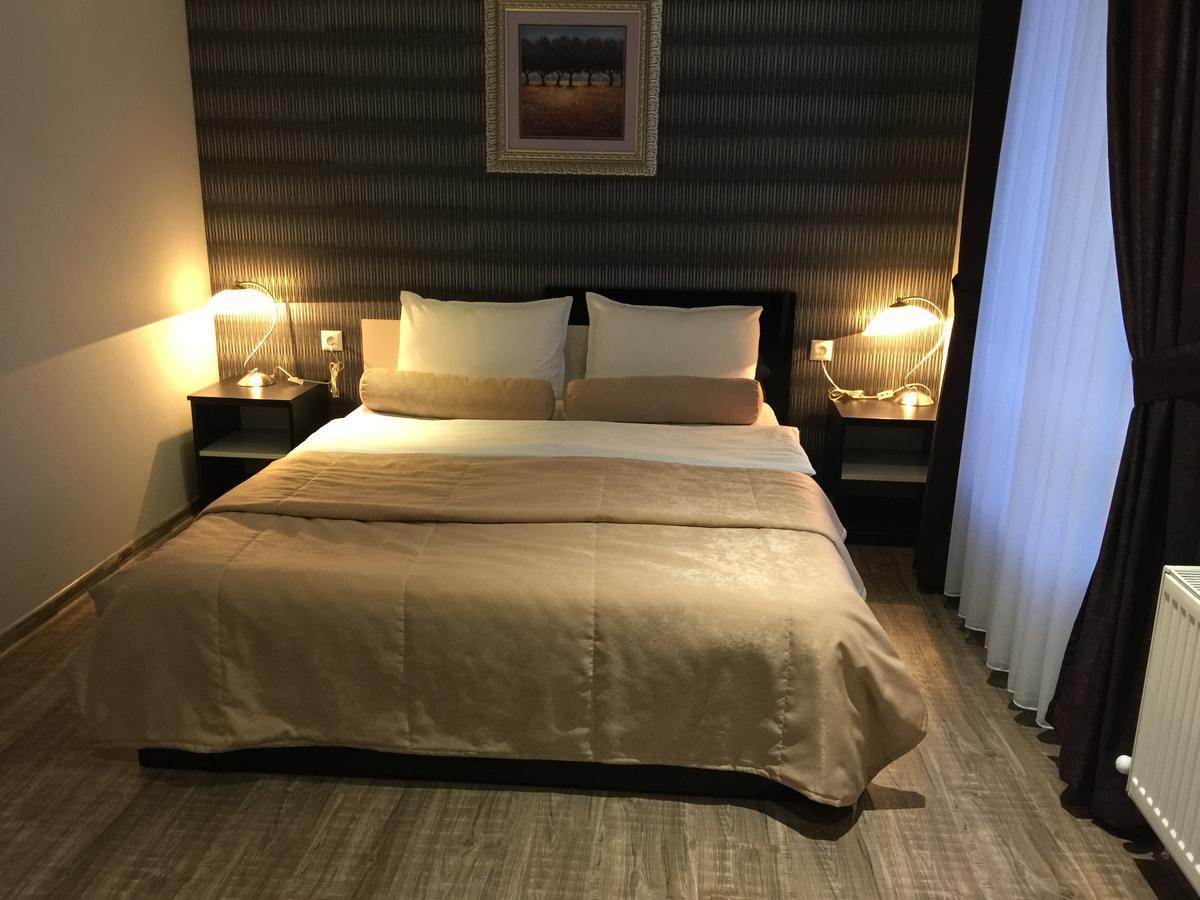Hotel Mimoza Razgrad Buitenkant foto
